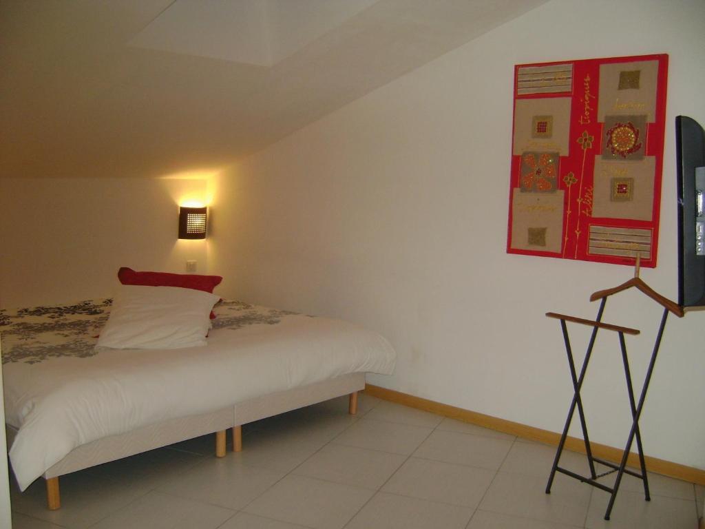 Hôtel Le Richevaux Neufchâteau Zimmer foto